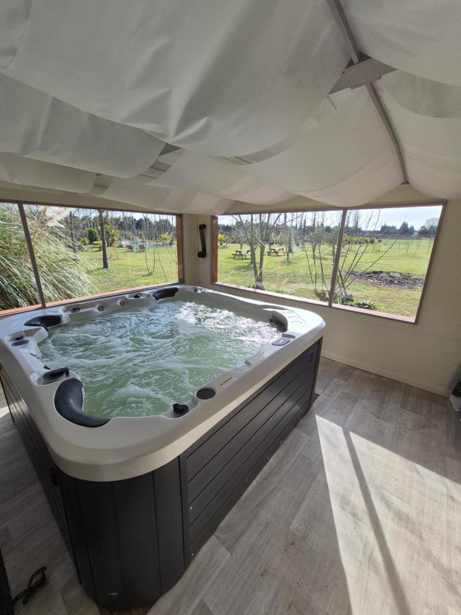 Le Mas Des Cerisiers Jacuzzi Et Sauna Inclus Pour Tous Les Logements Avinyon Dış mekan fotoğraf
