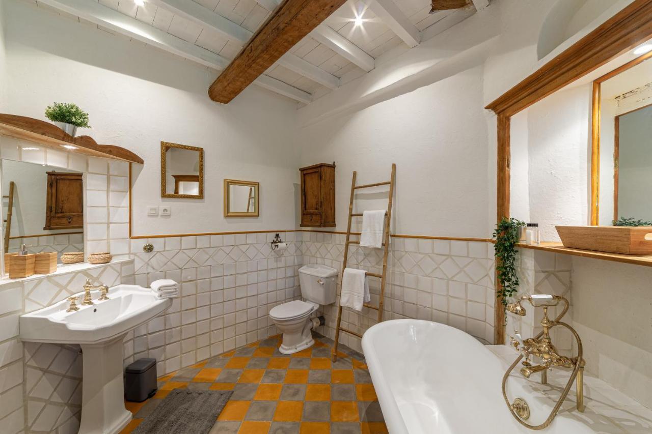 Le Mas Des Cerisiers Jacuzzi Et Sauna Inclus Pour Tous Les Logements Avinyon Dış mekan fotoğraf